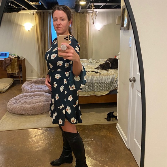 Dark green floral dress with 3/4 sleeves - Picture 3 of 7